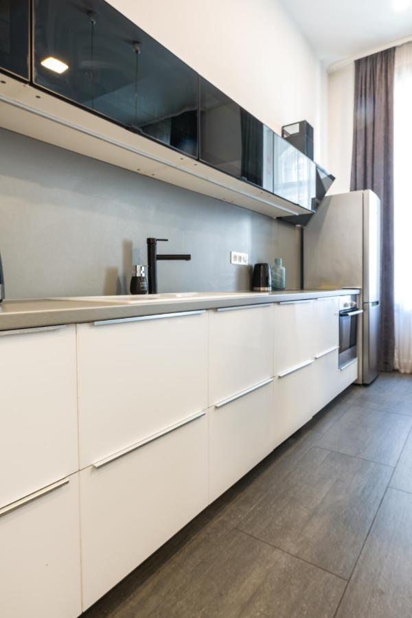Luxury Nova Home Next To The New York Cafe Budapeszt Zewnętrze zdjęcie