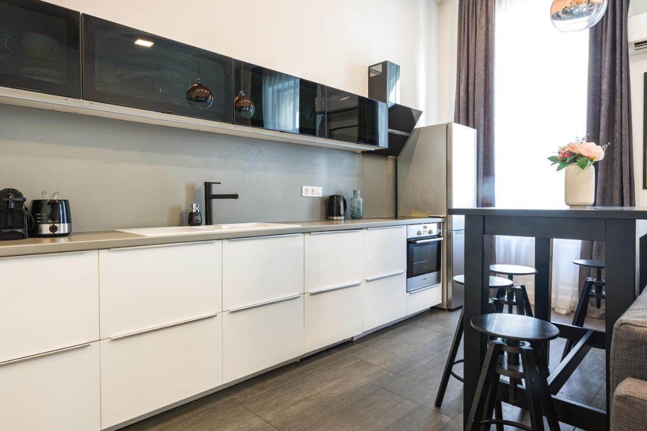 Luxury Nova Home Next To The New York Cafe Budapeszt Zewnętrze zdjęcie